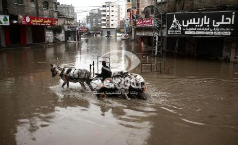 الامطار تغرق شوارع مخيم جباليا شمال قطاع غزة