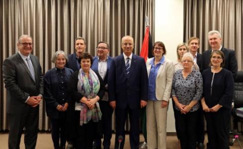 وفدا من حزب العمال الأسترالي والحمد الله