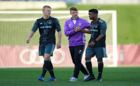 غوتي في طريقه ليشق النجومية في التدريب