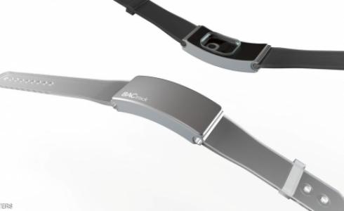 السوار يساعد الأطباء على معرفة تاريخ المريض في شرب الخمر على وجه الدقة