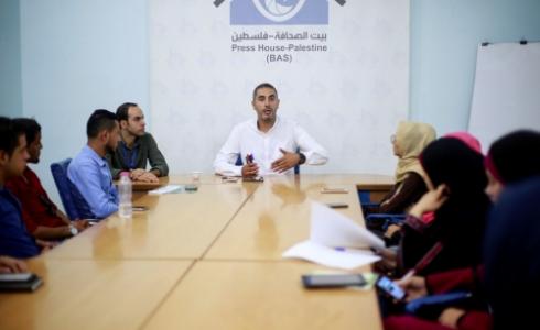 فريق الصحفيين الشباب ينظم لقاء تبادل خبرات اعلامية
