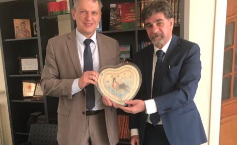 دمشق: السفير عبد الهادي يطلع سفير بيلاروسيا على آخر مستجدات القضية الفلسطينية