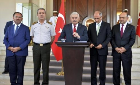 رئيس الوزراء التركي بن علي يلدريم خلال كلمة له في مقر الحكومة بأنقرة