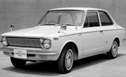 أول طراز من سيارة كورولا طرح للبيع في الخامس من نوفمبر عام 1966
