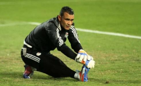 عصام الحضري