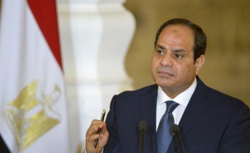 السيسي يعلن موقفه من عودة مرسيدس بنز للعمل في مصر