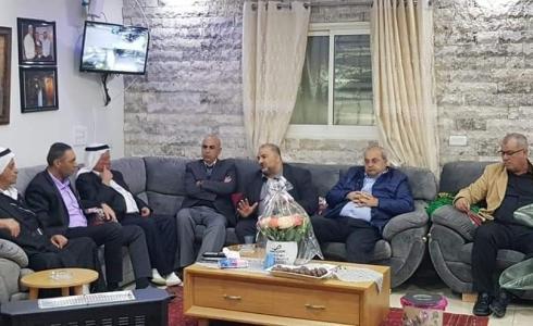 وفد لجنة المتابعة في زيارة  لقرية كفرمندا