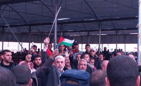 رئيس حماس في غزة يحيي السنوار يشارك في مسيرات العودة -ارشيف-