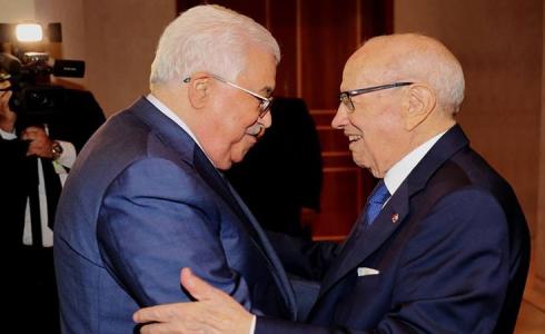 الرئيس محمود عباس والرئيس الباجي قائد السبسي - ارشيفية -