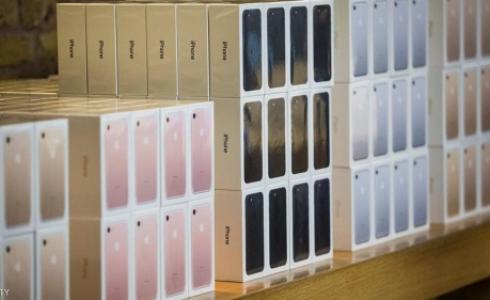 الهواتف المسروقة كانت مختارة لإجراء اختبارات عليها وليس للبيع