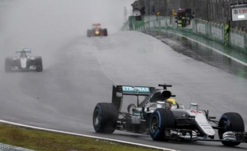 الأمطار عرقلت سير السباق