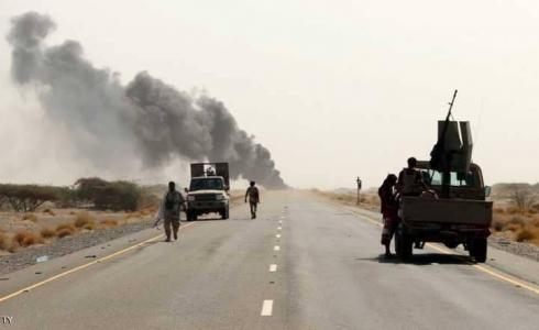 قوات الحوثي تنهب المؤسسات الحكومية في الحديدة