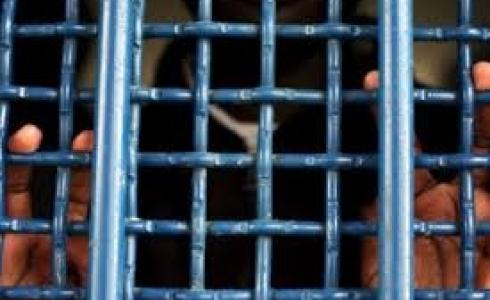 أسير فلسطيني في سجون الاحتلال -ارشيف-