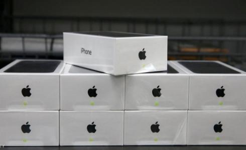 تغلق بعض هواتف آيفون 6 إس فجأة دون رغبة المستخدم