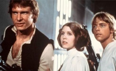 كانت فيشر في جولة ترويجية لأحدث كتبها "يزميات الأميرة"