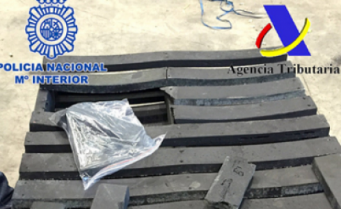 مهربون يلجؤون إلى طريقة غريبة لتهريب الكوكايين