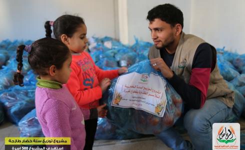 "الرياض" توزع 500 "سلة خضار" على 1500 أسرة فقيرة