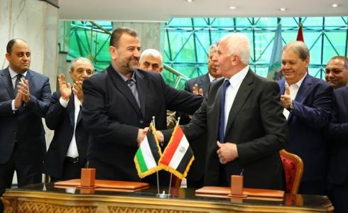 خلال توقيع اتفاق المصالحة بين حماس وفتح في القاهرة خلال 