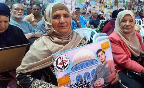 والدة أسير -أرشيف-