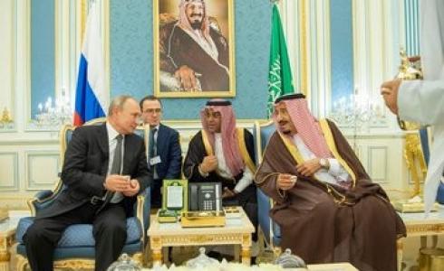 شاهد: هذا ما أهداه بوتين للملك السعودي 