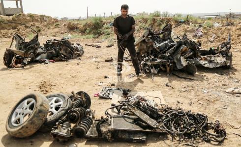 الاحتلال يقصف سيارة أحد قادة الطائرات الورقية في غزة