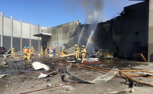 اصطدام طائرة بمركز تجاري بأستراليا