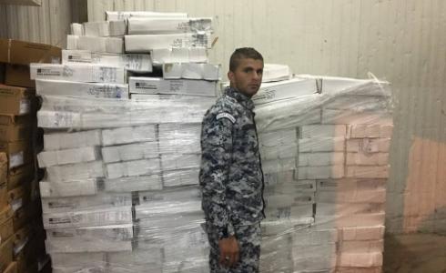 طُنين من الأسماك مجهولة المصدر ودون أوراق قانونية