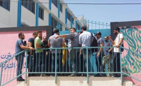 الاونروا تمنع الصحفيين من دخول المدرسة