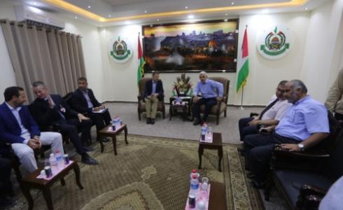 بيتر ماورير يلتقى وفد حماس