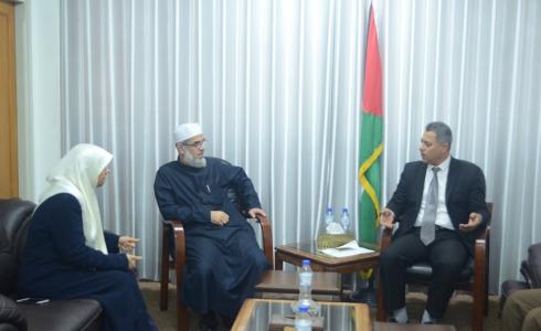 نواب الوسطى يناقشون قضايا المواطنين مع وكيل وزارة الاقتصاد