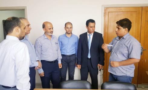 وكيل الاقتصاد في غزة رشدي وادي يتفقد دوائر وإدارات الوزارة 