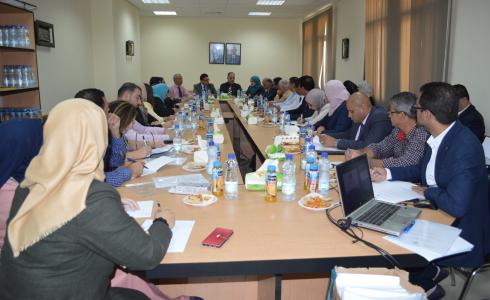 التربية تستكمل إجراءات تنظيم الأيام الإرشادية وتباشر بإعداد دليل الطالب للتعليم العالي