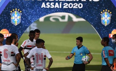 إلغاء مباراة بالدوري البرازيلي بسبب 10 إصابات بكورونا