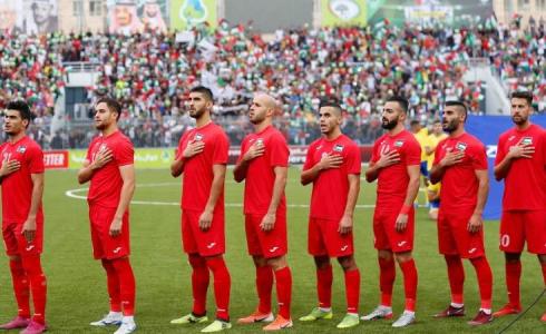 اعضاء فريق المنتخب الفلسطيني