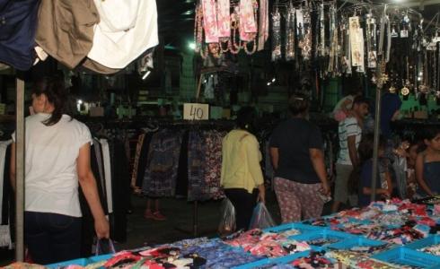 إقبال ضعيف على شراء المكسرات والملابس في سخنين 