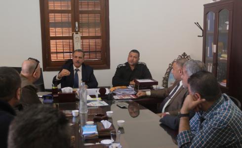 بلدية غزة تبحث أوضاع السوق البسطات بحي الشجاعية