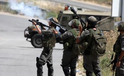 قوات الاحتلال تطلق الرصاص الحي صوب الفلسطينيين -ارشيف-