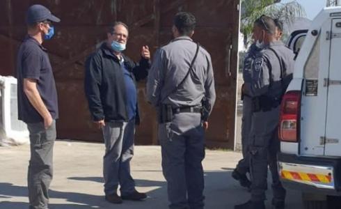 الشرطة الاسرائيلية توزع اخطارات على اصحاب المحلات التجارية في كابول