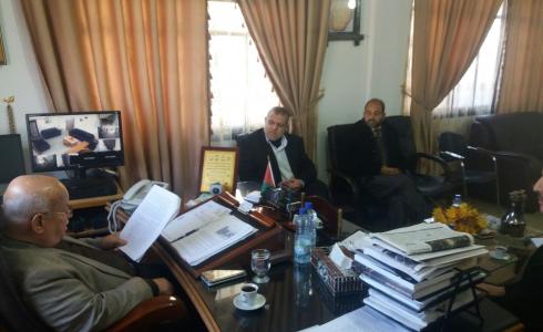 وفد من حركة حماس يلتقي برئيس دائرة شؤون اللاجئين في منظمة التحرير