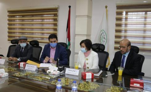  شركة الكهرباء توقع اتفاقية لشراء 5 ميجاوات كهرباء شمسي