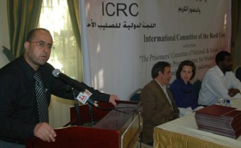 مدير مركز الأسرى للدراسات د. رأفت حمدونة