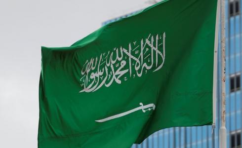 شاهد الصور: أمير سعودي ينجو من الموت بحادث مروع