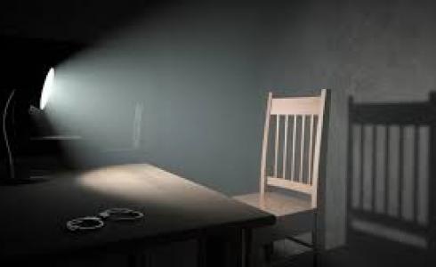 مخابرات الاحتلال تستدعي أسيرا محررا من الخضر- تعبيرية