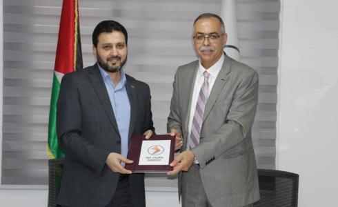 كهرباء غزة توقع مذكرة تعاون مع الكلية الجامعية 
