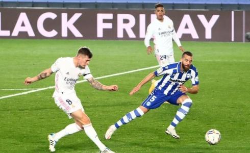 ألافيس يضرب ريال مدريد بهدفين