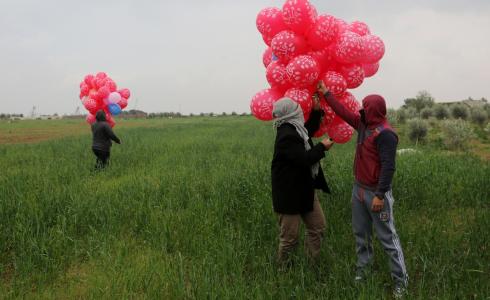 تجدد إطلاق البالونات من غزة يتصدر عناوين الصحف الإسرائيلية