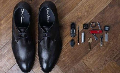 حذاء مبتكر "الأحذية الجاسوسة"