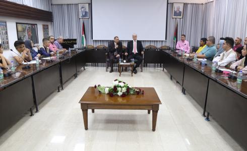 وزير التربية يأخذ بتوصيات أعضاء البرلمان الطلابي الموحد 