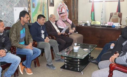 بلدية النصيرات تنفذ مشروع رصف المدخل الثاني الرئيسي للنصيرات 