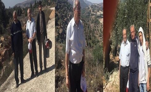 تيسير خالد  يشارك الأهالي في قريوت قطاف الزيتون في المناطق الممنوعة دون تنسيق
